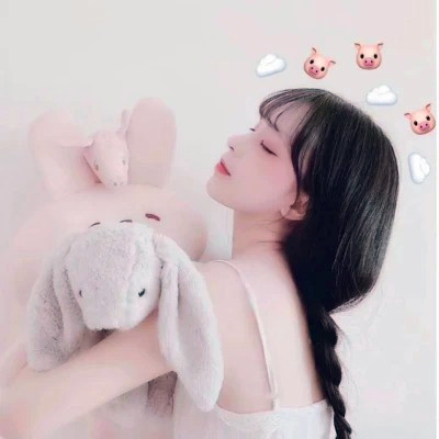 给人一种阳光的头像女生高清图片