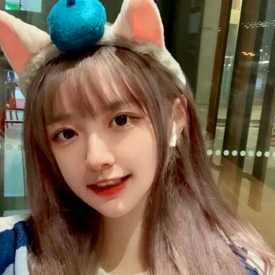 给人一种阳光的头像女生高清图片