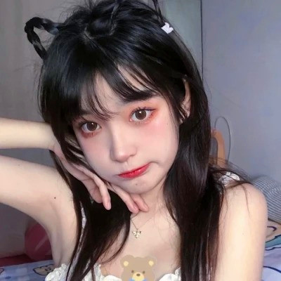 给人一种阳光的头像女生高清图片