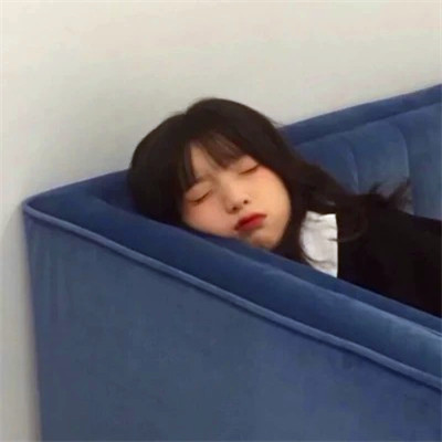 给人一种阳光的头像女生高清图片