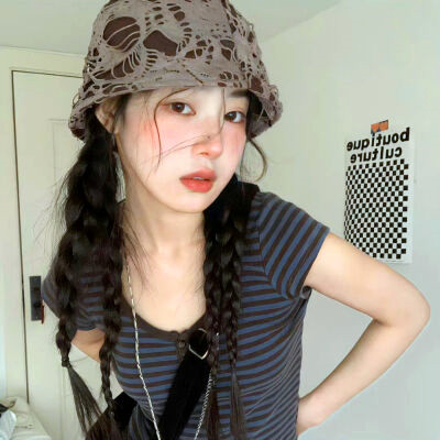 给人一种阳光的头像女生高清图片