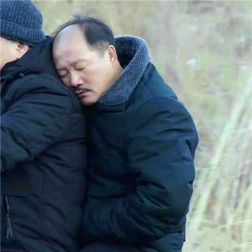 甜蜜情侣头像一人一半