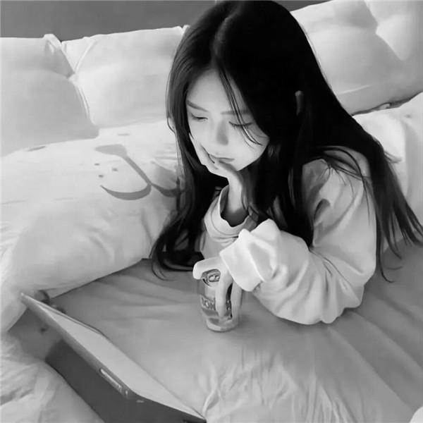 黑白色系真人情侣头像一对好看图片
