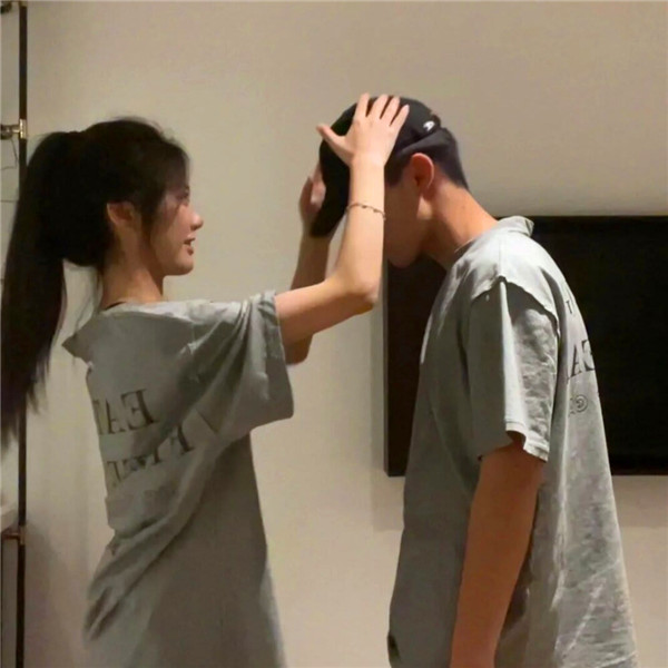 2025抖音最火真人情侣头像