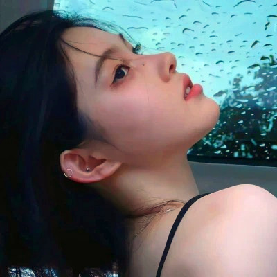 2025年女生最火微信头像