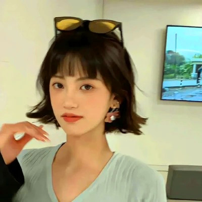 2025年女生最火微信头像