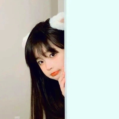 2025年女生最火微信头像