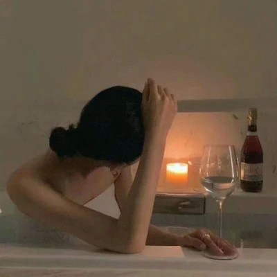2025年女生最火微信头像