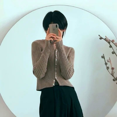 2025年女生最火微信头像