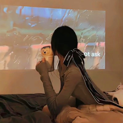 2025年女生最火微信头像