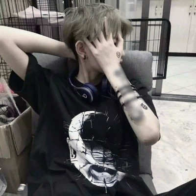2025年男生最火微信头像
