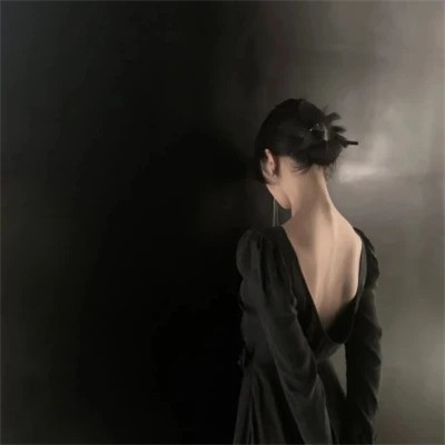 2025年流行高清好看女生头像图片
