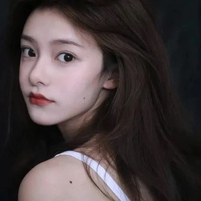 2025年流行高清好看女生头像图片