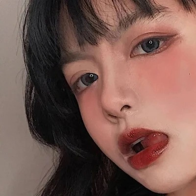 2025年流行高清好看女生头像图片