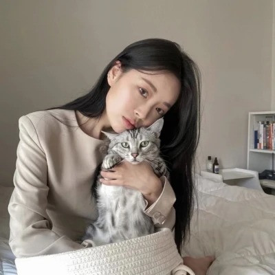 2025年流行高清好看女生头像图片