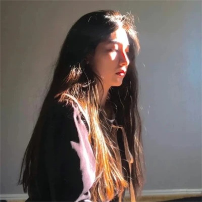 2025年流行高清好看女生头像图片