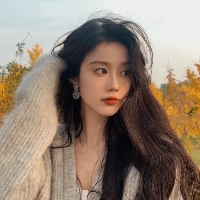 2025年流行高清好看女生头像图片
