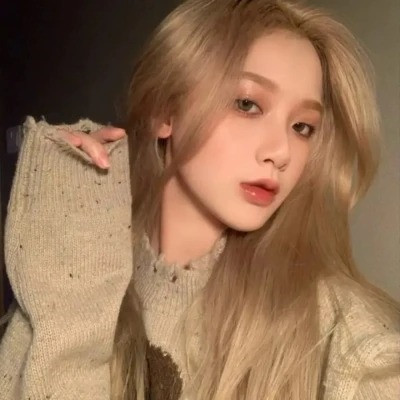 2025年流行高清好看女生头像图片