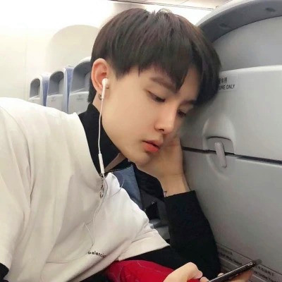 2025男生微信头像超火图片