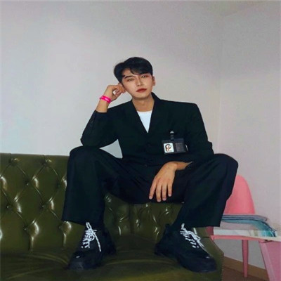 高级头像ins男质感图片