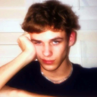 高级头像ins男质感图片