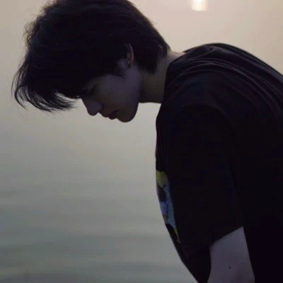 高级头像ins男质感图片