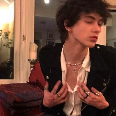 高级头像ins男质感图片