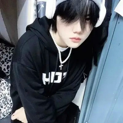 高级头像ins男质感图片