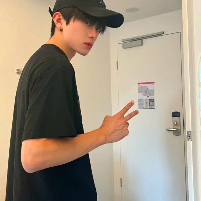 ins高级质感小众头像男