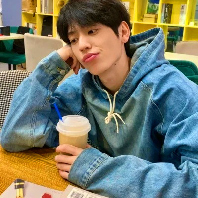 ins高级质感小众头像男