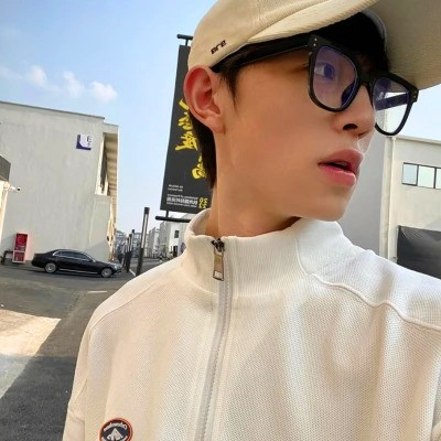温柔头像ins高级质感男