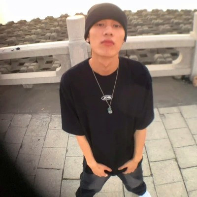 温柔头像ins高级质感男