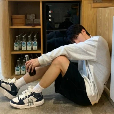 温柔头像ins高级质感男