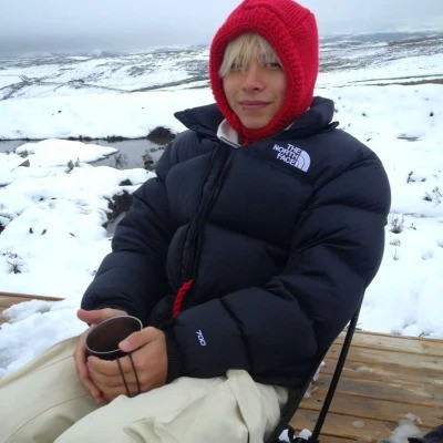 温柔头像ins高级质感男