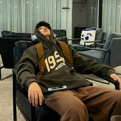 温柔头像ins高级质感男