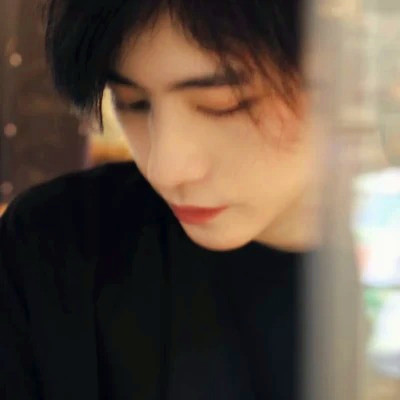 帅哥真人头像高清照男生