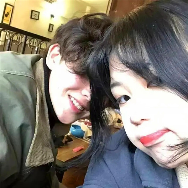甜到骨子里的情侣头像真人双人图片