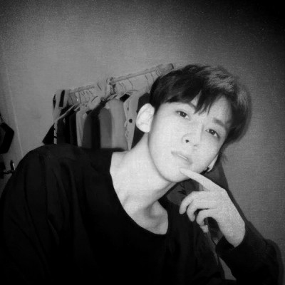 黑白男人头像图片