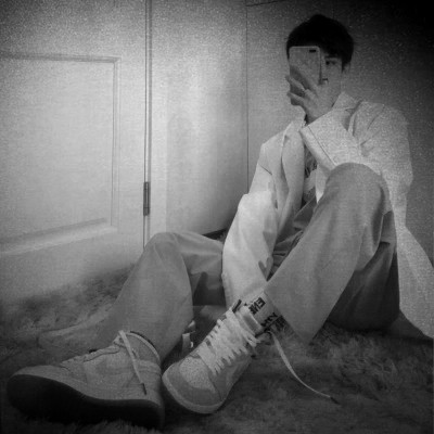 黑白男人头像图片
