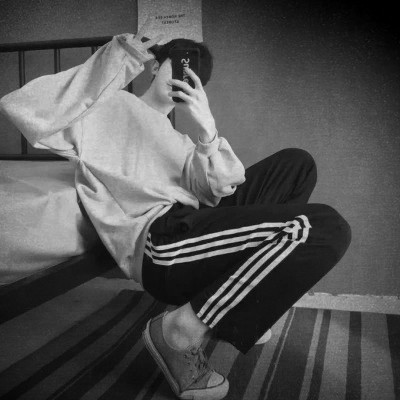 黑白男人头像图片