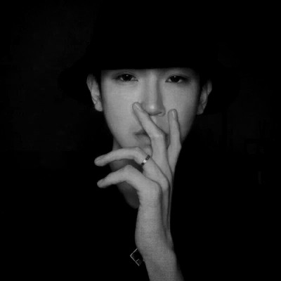 黑白男人头像图片