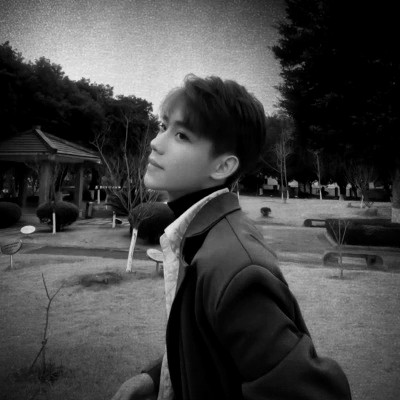 黑白男人头像图片