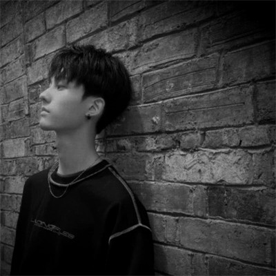 黑白男人头像图片