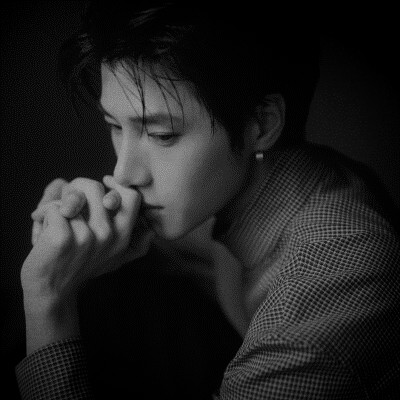 黑白男人头像图片