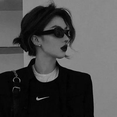 微信头像冷淡风女