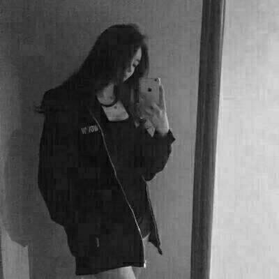 慵懒风颓废女生头像