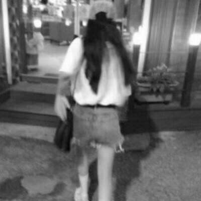 慵懒风颓废女生头像