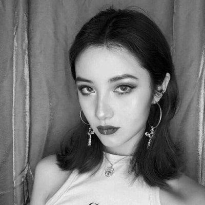 慵懒风颓废女生头像