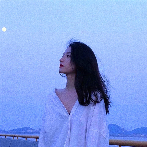 真人女生微信高级氛围头像图片
