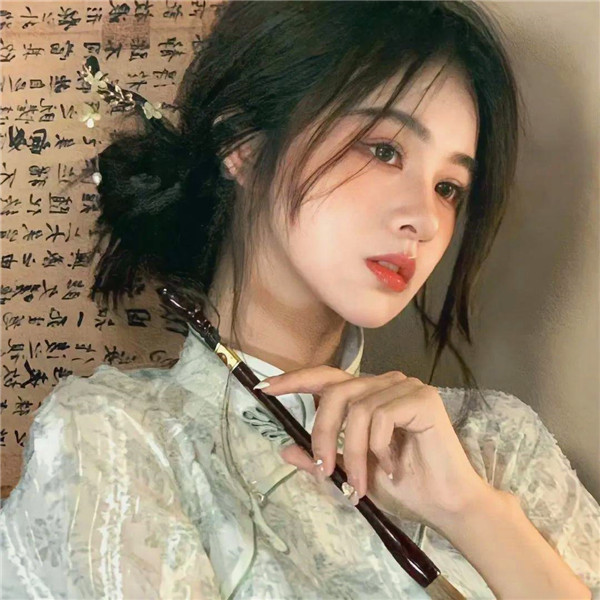 真人女生微信高级氛围头像图片